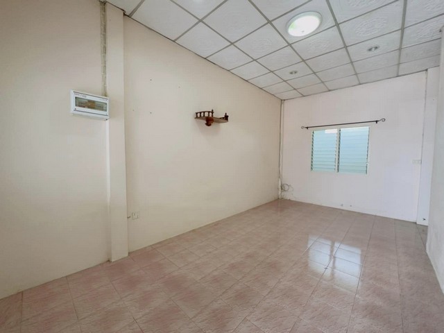 ขายบ้านโซนบางแสน อ่างศิลา  มบ.บูรพาซิตี้ อ่างศิลา