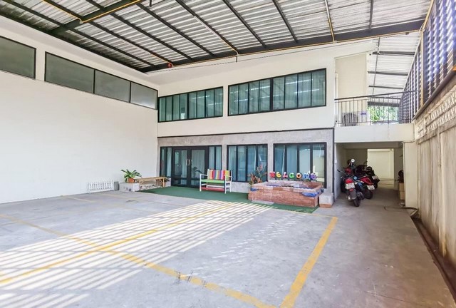 BS1292ให้เช่าโกดังพร้อมสำนักงานพื้นที่ใช้สอยรวม 1,000 ตรม.ซอยลาดพร้าว 41ใกล้ BTS สถานีภาวนา