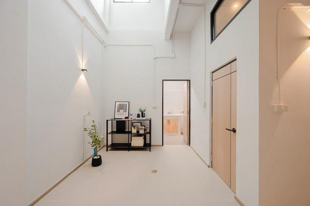 ให้เช่าหรือขาย ทาวน์โฮม 3 ชั้นครึ่ง รีโนเวทใหม่ ซอยเจริญกรุง 107