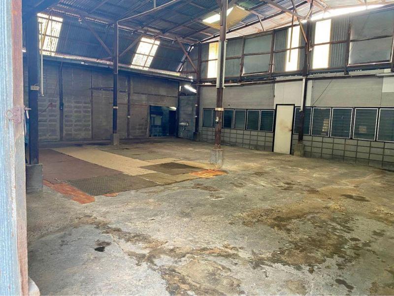 ให้เช่าโกดังหรือโรงงานขนาด 400 ตรม. ย่านพุทธบูชา บางมด ทุ่งครุึ มีห้องพักเหมาะกับงานเฟอร์นิเจอร์