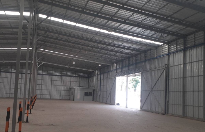  ให้เช่าโกดัง990 ตรม. ติดสำนักงานขนส่งพื้นที่ 4 ลาดกระบัง หนองจอก  มีนบุรี