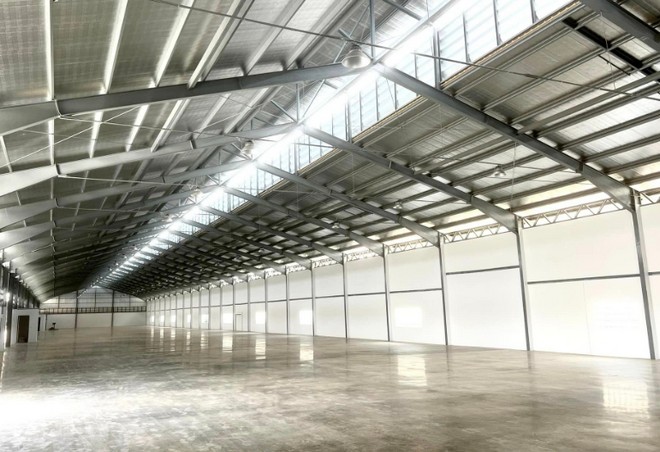 ให้เช่าโกดัง เทศบาลบางปู ซอย 80 ถนนสุขุมวิทสายเก่า  สมุทรปราการ