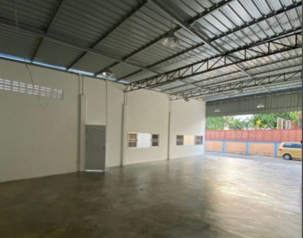 ให้เช่าโกดัง  160 ตรม ซอยนวลจันทร์ 27 ย่านเลียบด่วนรามอินทรา
