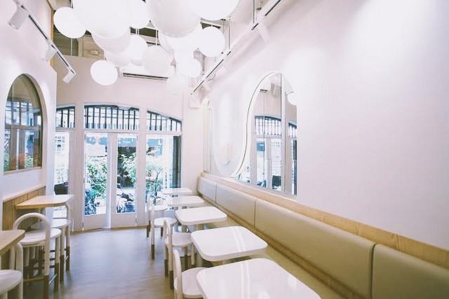 BH2703 ให้เช่าอาคาร 4 ชั้นโบราณ 100 ปีรีโนเวทเสร็จเรียบร้อย ย่านสาทรเหนือ ถนนเจริญกรุง