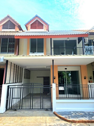 ทาวน์เฮ้าส์ มบ.ณริศรา พระราม5 – นครอินทร์ (ซอยวัดหูช้าง) ทำเลดี ใกล้อนุบาลเด่นหล้า , ทางด่วน , เซ็นทรัลเวสต์เกต , รถไฟฟ้าสายสีม่วง