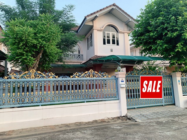 ชัยพฤกษ์ (บางบัวทอง) ใกล้สวนหย่อม 5 ห้องนอน  เดินทางได้หลายทาง  ราชพฤกษ์ , กาญจนาภิเษก  ใกล้รถไฟฟ้าสายสีม่วง , เซ็นทรัลเวสต์เกต 