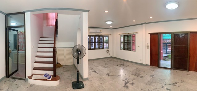 ชัยพฤกษ์ (บางบัวทอง) ใกล้สวนหย่อม 5 ห้องนอน  เดินทางได้หลายทาง  ราชพฤกษ์ , กาญจนาภิเษก  ใกล้รถไฟฟ้าสายสีม่วง , เซ็นทรัลเวสต์เกต