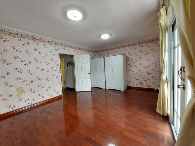 ขาย ทาวน์เฮ้าส์ การ์เด้นซิตี้ลากูน ประชาชื่น ซ.10, SH011 สนใจทัก ไลน์ไอดี minniemah