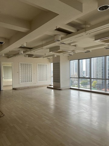 ให้เช่าห้องชุดสำนักงานอาคาร ริชมอนต์ 162.73 ตารางเมตร ชั้น 15 ซอยสุขุมวิท 26 ห่างจาก BTS พร้อมพงษ์เพียง 500 เมตร