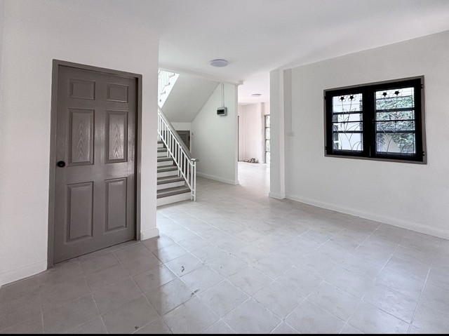 ขายด่วน! บ้านเดี่ยว 2 ชั้น หลังมุม ขนาด  69.7 ตร.ว. หมู่บ้านกฤษดาซิตี้เลคแอนด์พาร์ค