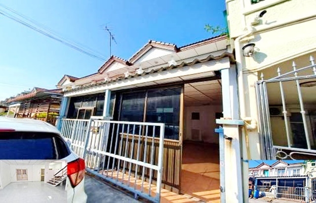 BTS เคหะฯ ให้เช่าบ้านทาวเฮ้าส์ 2 ชั้น 20ตรว. 140ตรม. 3นอน 2น้ำ 1จอดรถ ต่อเติมทำ office ติดแอร์ได้  บิ๊กซี สมุทรปราการ