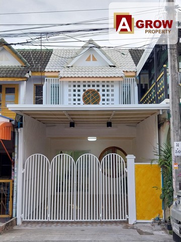  ม.หทัยราษฎร์พัฒนา ถนนเมน ต้นโครงการ รีโนเวทใหม่พร้อมอยู่ที่ตั้ง : ซ.หทัยราษฎร์ 8 แขวงบางชัน เขตคลองสามวา กทม. 10510รหัสทรัพย์ : AGT00187ราคาขาย : 1,990,000 บาท     รายละเอียด : - ทาวน์เฮาส์ 2 ชั้น - เนื้อที่ 17 ตร.ว.- 2 ห้องนอน  - 2 ห้องน้ำ - 1 ห้องครัวรีโนเวทใหม่ : - ปูกระเบื้อง ทั้งชั้นบน และชั้นล่าง- พื้น และผนังห้องน้ำ ปูกระเบื้องใหม่ ตกแต่งสวยงาม- ประตู หน้าต่าง อลูมิเนียมทั้งหลัง***แถมเฟอร์