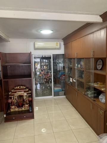 ขายทาวเฮาส์ 2 ชั้น 15 ตรว. 1 ห้องนอนใหญ่ รัชดาซอย 3 พื้นที่ใช้สอยประมาณ 128 ตารางเมตร หลังสถานฑูตจีน ใกล้ MRT พระราม 9