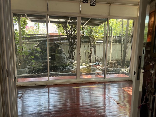 ขายบ้านเดี่ยว 2 ชั้นหลังหัวมุม มบ.ชาลอต 3นอน 3น้ำ ลำลูกกา ปทุมธานี