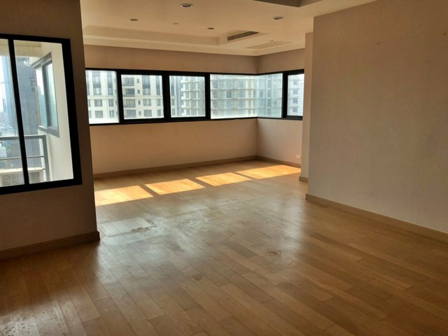 ขายคอนโด  สาทร การ์เด้นส์ กรุงเทพมหานคร (PAP-ZF_006 )