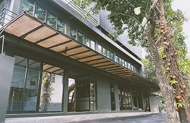 ให้เช่าอาคาร2 หลัง ในพื้นที่ 231 ตรว พื้นที่อาคารกว่า 1200 ตรม ซ.รัชดาภิเษก 32