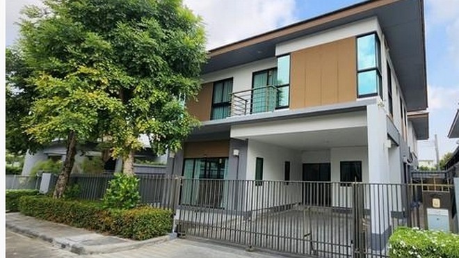 ให้เช่าบ้านเดี่ยว 3 ชั้น บ้านลุมพินี สวนหลวง ร.9 เฟอร์นิเจอร์ครบ ตกแต่งพร้อมอยู่