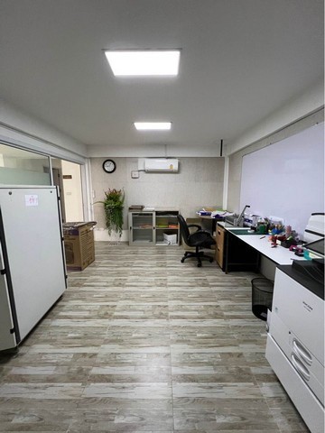 ให้เช่าโฮมออฟฟิศ 2 ชั้น ย่านพัฒนาการ สวนหลวง   เนื้อที่ 100 ตร.ว. ใกล้ Lotus พื้นที่ใช้สอย 200 ตร.ม. ซอยพัฒนาการ50