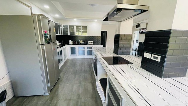 For Sales : Kathu, Private Pool Villa, 5 Bedrooms 6 Bathrooms