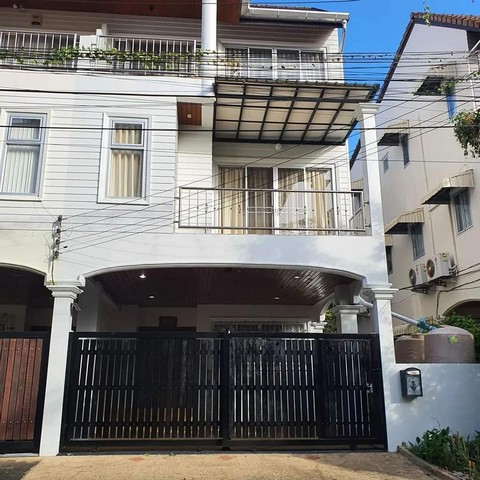 #PS039 For Sale : Patong, 3-storey house with swimming pool, 3 Bedrooms 3 Bathrooms  3-storey house with swiming pool- FullyFurnished - size 48 Sq.w. - 3 bedrooms, 3 bathrooms- 1 living area, - 1 kitchen, 1 dinning area - 2 parking  Nearby places- Top Daily- 3 minutes to Patong Night Market.- 6 minutes to Jungceylon- 12 minutes to Patong Beach Selling price 9.5 million baht*comes with tenant 60,000/month (good for investment)--------------------------------#PS039 สำหรับขาย : บ้าน 3 ชั้น พร้อมสระว่ายนํ้า ทำเลป่าตอง 3 ห้องนอน 3 ห้องนํ้าบ้าน 3 ชั้น พร้อมสระว่ายนํ้า- พื้นที่ 48 ตารางวา - สระว่ายน้ำ - 3 ห้องนอน 3 ห้องน้ำ- 1 ห้องรับแขก - 1 ห้องครัวและ 1 ห้องรับประทานอาหาร - 2 ท