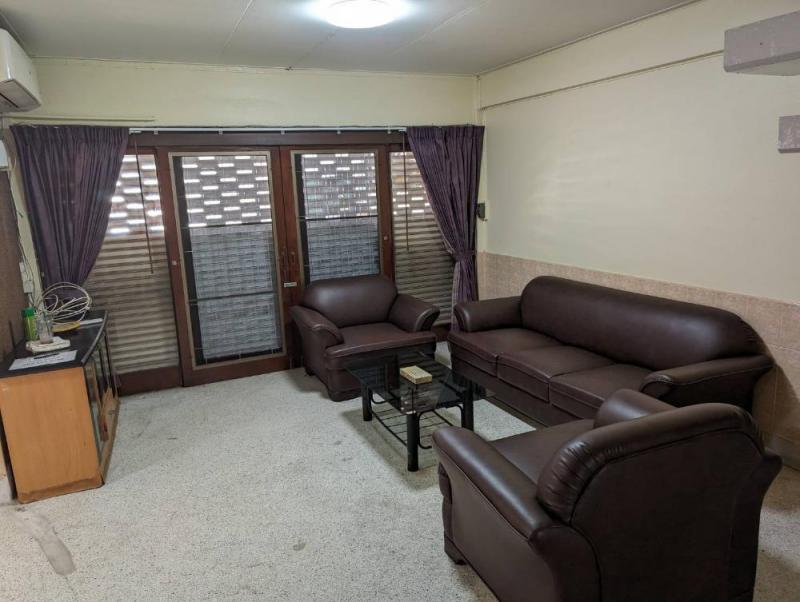 ให้เช่าทาวน์เฮาส์2ชั้นย่านปรีดีพนมยงค์31เอกมัยทองหล่อสุขุมวิท71ใกล้โรงเรียนนานาชาติเอกมัย