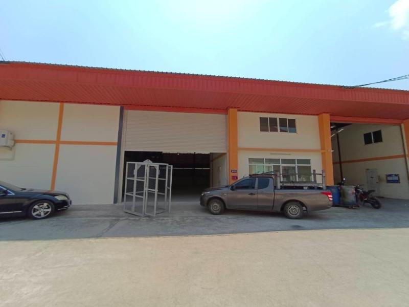 ให้เช่าโกดังโรงงานพร้อมออฟฟิศ2ชั้น ซอยแพรกษา 5ซอยสุดใจ แพรกษา สมุทรปราการเป็นโรงงานใหม่มือหนึ่ง อยู่ในพื้นที่สีม่วง ขอ รง.4 ได้ ขอใบอนุญาติตั้งโรงงานได้ มี รปภ. คอยดูแลราคาเช่า 70,000 บาท / เดือน ( สัญญาขั้นต่ำ 1 ปี ประกัน 2 เดือน ล่วงหน้า 1 เดือน )ที่ตั้ง ถนนแพรกษา ซอยแพรกษา 5 (สุดใจ) ตำบลแพรกษา อำเภอเมืองสมุทรปราการ สมุทรปราการ 10280ติดต่อ : คุณภัสพงณ์ 063-409-8164Line : deedaa23เนื้อที่ 121 �