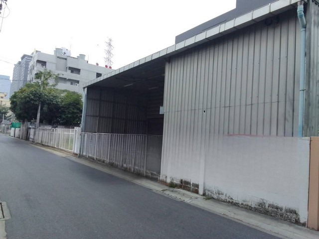 รหัสC5984 ให้เช่าโกดังพื้นที่ 485 ตารางเมตร ย่านใจกลางเมือง ถนนรัชดาภิเษก สุทธิสาร ห้วยขวาง**ให้เช่า**ราคาเช่า 150,000 บาท/เดือน ( ประกัน3 ล่วงหน้า1 )โทร : 095-823 9789 คิทLine id : candy.456Line Add Friend : https://line.me/ti/p/rHhjrvhm_zโทร : 091-782 8924 ต้นLine : seng.456Line Add Friend : https://line.me/ti/p/iHsUxP2IlTโกดัง ย่านใจกลางเมือง ถนนรัชดาภิเษก สุทธิสาร ห้วยขวางพื้นที่ 485 ตารางเมตรโกดังตั้งอยู่ในย่านใจกลางเมือง ถนนรัชดาภิเษกซอย20 ทำเลดีการเดินทางสะดวก เหมา