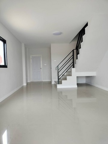 ขายด่วน บ้านพูนทรัพย์5 ห้องเยอะ บ้านหนองไซ ตำบลป่าสัก  อำเภอเมืองลำพูน จังหวัดลำพูน