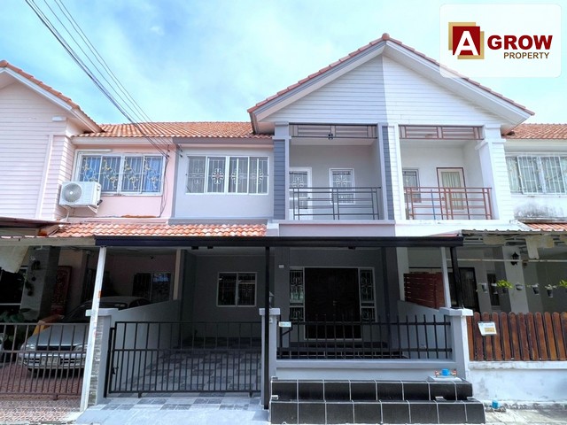 ม.พนาสนธิ์ วิลล่า สุวรรณภูมิ เทพารักษ์ รีโนเวทใหม่ ที่อยู่  :  ซ.จตุรมิตร 9  ถนน เทพารักษ์  ต.บางพลีใหญ่ อ.บางพลี จ.สมุทรปราการรหัสทรัพย์  : AGT00203ราคาขาย : 2,650,000 บาทรายละเอียด : - เนื้อที่ 31.1 ตร.ว.- 4 ห้องนอน - 2 ห้องน้ำ - 2 ห้องครัว - 1 ที่จอดรถ จุดเด่น : โครงการตั้งอยู่ทำเลดี สะดวกในการเดินทาง ใกล้ถนนตำหรุ-บงพล๊ และถนนเทพารักษ์ สิ่งอำนวยความสะดวก :- สวนสาธารณะ- กล้องจรปิด- รักษาความปล