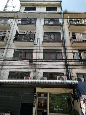 ให้เช่าพื้นที่ร้านขนาด 54 ตรม. ในตึกแถว อยู่ในซอยสุขุมวิท 49 เดินทาง 5 นาทีจาก ทองหล่อ 