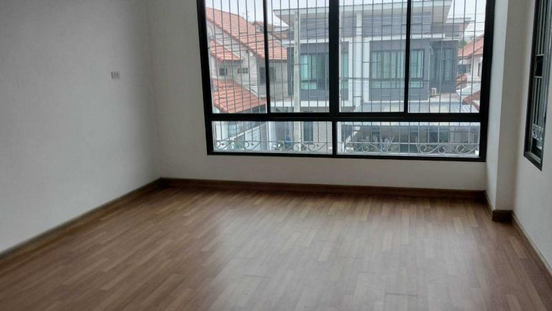 บ้านแฝด โมเดิร์น 2 ชั้น NSC (ซอย3) เดินทางสะดวก เข้า-ออก ได้หลายทาง ต.วัดไทรย์ อ.เมือง นครสวรรค์   ZK261