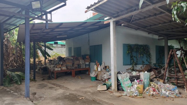 ที่ดินพร้อมสิ่งปลูกสร้าง 195 ตารางวา  ใกล้เซ็นทรัลนครสวรรค์แค่ 500 เมตร     ZK260