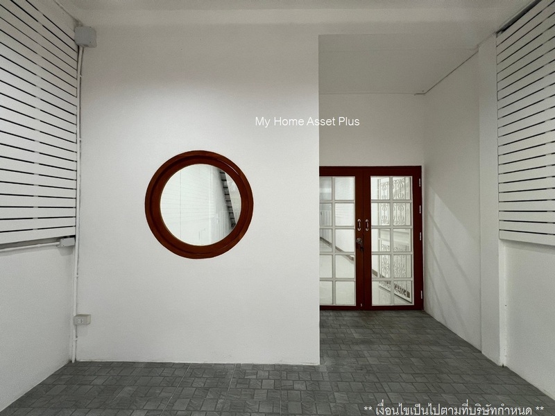 MH0028 ขายทาวน์เฮ้าส์ 2 ชั้น บ้านทรายทองนิเวศน์ ปากเกร็ด นนทบุรี เนื้อที่ 16 ตรว 2นอน 1น้ำ น้ำประปา ไฟฟ้าพร้อมเข้าอยู่