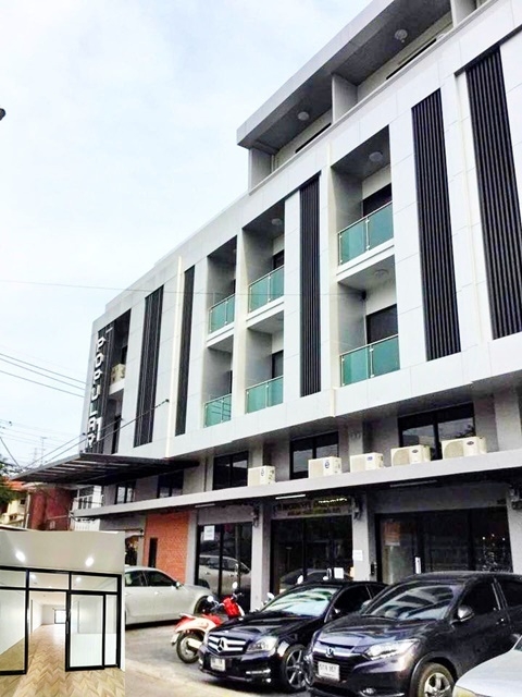 ทำเลดี เซ็นทรัล ลาดพร้าว ใหญ่มาก! MRT ลาดพร้าว วิภาวดีรังสิต 16-20 ถนนรัชดา15-19 ให้เช่าโฮมออฟฟิศ 4 ชั้นโกดัง  25ตรว. 230ตรม. 39,999B-M 4นอน 3 น้ำ 1จอดรถ Biggest! MRT LatPhrao Vibhavadi16-20 Ratchada15-19 warehouse for rent home office 4 Storeys 25sq.wa. 230sq.m. 39,999B-M 4bed 3bath 1parking good location Central Lat Phrao.วิภาวดีรังสิต 16-20 รัชดา15-19  ลาดพร้าว ซอย 14-18 ถ.วิภาวดีรังสิต แขวงจอมพล เขตจตุจักร กรุงเทพมหานคร 1090025ตรว.            25sq.wa.230ตรม.              230sq.m.- มี cctv และ ยามรักษาความปลอดภัยหน้าตึก- พร้อมที่จอดรถ 4 ห�