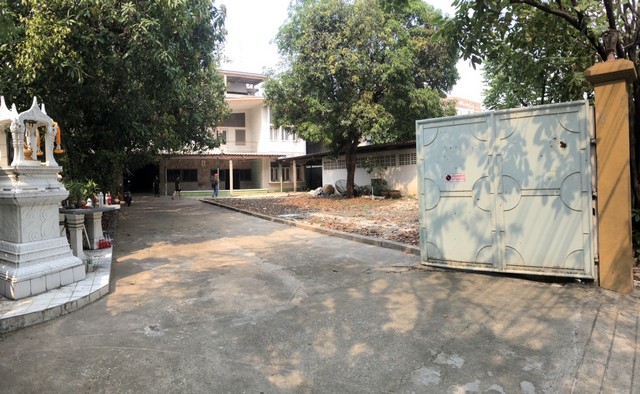 [B832]อาคาร 4 ชั้น จอดรถได้เกือบ 10 คัน ใจกลางห้วยขวาง ซอยอินทามระ53 ดินแดง ใกล้รถไฟฟ้า MRT สุทธิสาร ,ห้วยขวาง