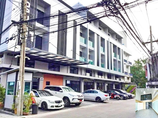 ทำเลดี เซ็นทรัล ลาดพร้าว ถนนรัชดา15-19 ใหญ่มาก! MRT ลาดพร้าว วิภาวดีรังสิต 16-20 ให้เช่าโฮมออฟฟิศ 4 ชั้นโกดัง  26ตรว. 234ตรม. 39,998B-M 4นอน 3 น้ำ 1จอดรถ Biggest! Ratchada15-19 warehouse for rent home office 4 Storeys 26sq.wa. 234sq.m. 39,998B-M 4bed 3bath 1parking good location Central Lat Phrao.MRT LatPhrao Vibhavadi16-20 วิภาวดีรังสิต 16-20 รัชดา15-19  ลาดพร้าว ซอย 14-18 ถ.วิภาวดีรังสิต แขวงจอมพล เขตจตุจักร กรุงเทพมหานคร 10900- มี cctv และ ยามรักษาความปลอดภัยหน้าตึก- พร้อมที่จอดรถ 4 ห้องนอน3 ห้องน้ำ1 โกดัง1 ห้�