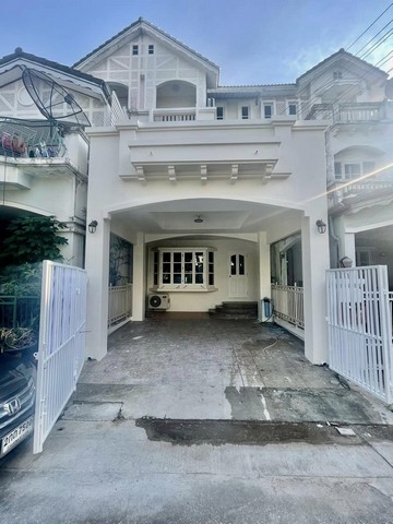 [B825]ให้เช่า 22k บ้านสไตล์วินเทจ ย่านประชาชื่น โครงการ ปาร์คแกลเลอรี่ 2 ถนนเรียบคลองประปา ซอยทุ่งสองห้อง เขตหลักสี่ (Park Gallery) หลังม.ธุรกิจบัณฑิต ทำใหม่ทั้งหลัง ใกล้รถไฟฟ้า บ้าน 3 ชั้น 23 ตร.วา พื้นที่ใช้สอย 250 ตร.ม หน้ากว้าง 6 เมตร 3 ห้องนอน 2 ห้องน้ำ 1 ห้องรับแขก 1 ห้องกินข้าว 1 ห้องครัว 2 ระเบียงด้านนอก จอดรถในบ้าน 2 คัน หรือจอดข้างรั้วของถนนโครงการได้ไม่จำกัด   มีต่อระเบียงออก�