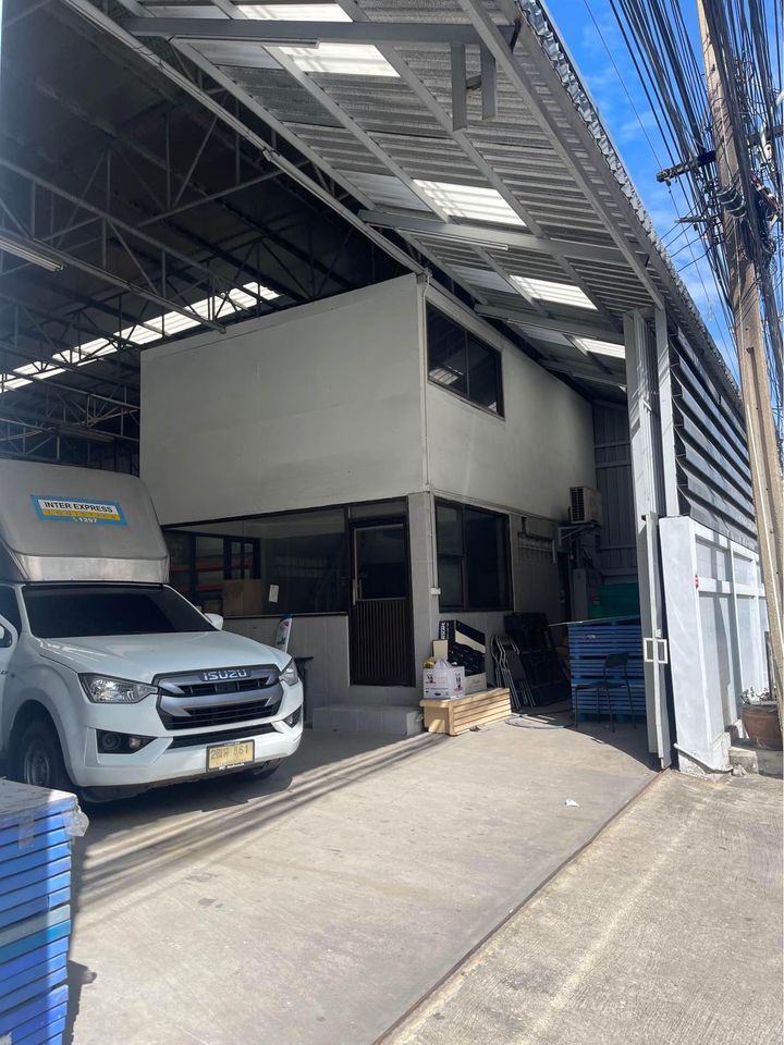 CH962 โกดังให้เช่า มีออฟฟิศ ย่านรัชดา ซ.เสือใหญ่ จันทรเกษม จตุจักร