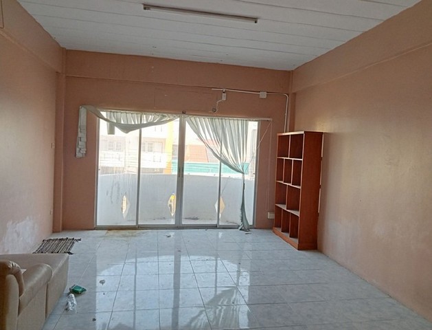 ขายอาคารพาณิชย์ ต.ห้วยกะปิ  อ.เมืองชลบุรี จ.ชลบุรี PCS00247