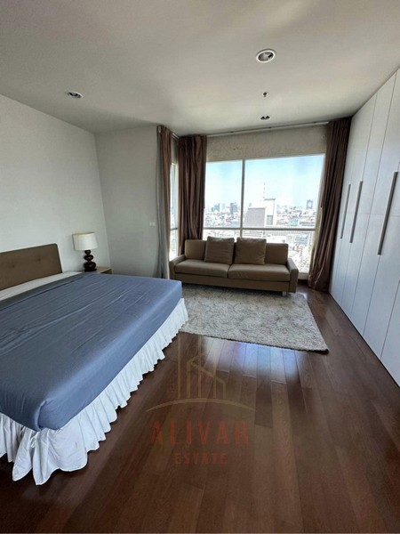 RC011324 ให้เช่า Condo The Address Chidlom ชั้นบนสุด วิวสวย อยู่ใจกลางเมือง ใกล้ Bts ชิดลมค่าเช่าเพียง 21,000 บาท - สัญญาขั้นต่ำ 1 ปีรายละเอียด- ห้องขนาด 40 ตร.ม. - ห้อง Studio 1ห้องน้ำ- ชั้น24 ตึกA - พร้อมอ่างอาบน้ำ เครื่องซักผ้า ตู้เย็น โต๊ะทานข้าว ทีวี เตียง โซฟาสิ่งอำนวยความสะดวก- สระว่ายน้ำ / ฟิตเนส / ซาวน่า / สวนสถานที่ใกล้เคียง-BTS ชิดลม 0.5 กม.-BTS เพลินจิต 0.6 กม.- เซ็นทรัลเวิลด์ - เซ็นทรัลชิดลม- โรงแรม ปาร์ค น