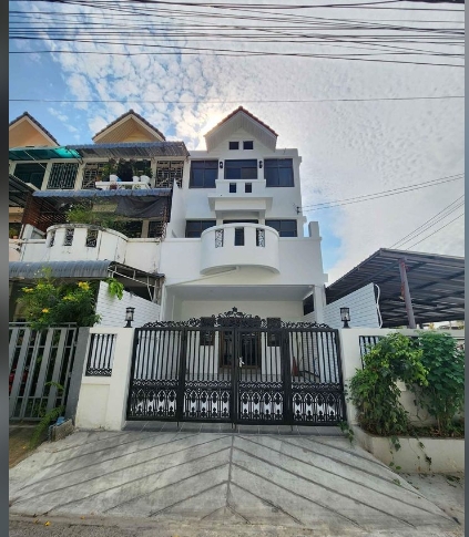 ให้เช่าทาวน์โฮม3ชั้น ซอยกรุงเทพนนทบุรี 43 บางซื่อ ซอย วัดเลียบ