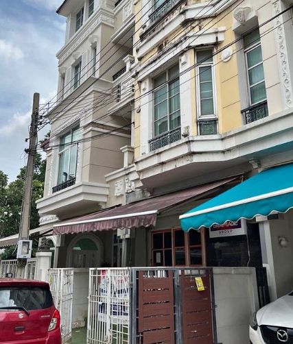 ให้เช่าทาวน์โฮม4ชั้น  บ้านกลางเมืองปารีส รัชวิภา  ใกล้ เมเจอร์รัชโยธิน