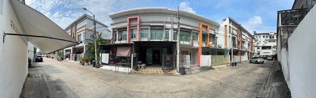 ขายด่วน หมู่บ้านอาเคปาร์คหทัยราษฎร์ ระหว่างหทัยราษฎร์ซอย33 แขวงบางชัน เขตคลองสามวา กรุงเทพมหานคร 10510ขนาด 22 ตรว. หน้ากว้าง5เมตร 2ห้องนอน 2ห้องน้ำแอร์2ตัว (เฟอร์นิเจอร์ต่างๆสามารถคุยกันอีกที) ราคา 2,200,000 บาทสนใจโทรติดต่อสอบถามรายละเอียดเพิ่มเติมได้ที่เบอร์ติดต่อโทร 0947911958 พิกัด แขวงบางชัน เขตคลองสามวา กรุงเทพมหานคร 10510