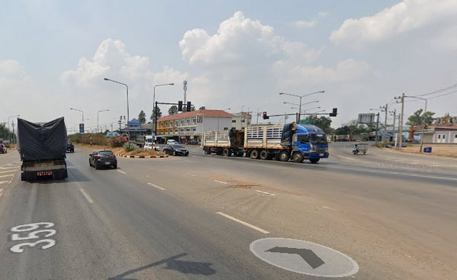 สนใจติดต่อ: โดม รัชดา “งาน Exclusive Contract”โทร: 065-586-9872ไลน์ไอดี: giantmw หรือ @yem0202nF/B: https://bit.ly/3vdegO8Fanpage: https://bit.ly/488TrlDWebsite: www.lifewave.com.ขายที่ดินสวนยูคาลิปตัส อ.ศรีมหาโพธิ จ.ปราจีนบุรี ติดถนนทางหลวง 3079, 14-2-74 ไร่ ราคา 11,748,000 บาท.รายละเอียดทรัพย์: 1) เอกสารสิทธิ์: น.ส.4 จ (โฉนดครุฑแดง)2) ที่ดินติดถนนทางหลวง 3079, หน้ากว้าง 46 เมตร ลึก 311 เมตร (เขตทางหน้าที่ดินกว้าง 36 ม.)3) ที่ดินปลูกต้นไม้เป็นสวนป่าไม้ยูคาลิปตัส4) เหมาะสำหรับล