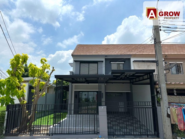 ม.พฤกษา58/2  หลังมุม ทำเลดีมากหลังแรกต้นโครงการติดถนนลาดกระบัง-สุวรรณภูมิ รีโนเทวใหม่ที่ตั้ง : ลาดกระบัง-สุวรรณภูมิ  ต.ศรีษะจรเข้น้อย อ.บางเสาธง จ.สมุทรปราการรหัสทรัพย์ : AGT00226ราคาขาย : 2,850,000 บาท รายละเอียด : - ทาวน์เฮ้าส์ 2 ชั้น - เนื้อที่ 29.6 ตร.ว.- 3 ห้องนอน- 2 ห้องน้ำ - 1 ที่จอด จุดเด่น : - หลังแรกต้นโครงการ ติดถนนหลักลาดกระบัง สุวรรณภูมิ ทำเลดีสุด- ใกล้สวนสาธารณะ - มีกล้อมวงจรปิ