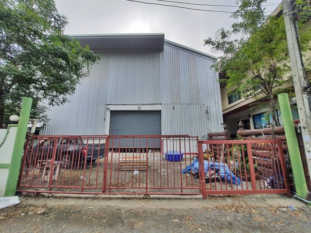 ขายโกดังพร้อมที่ดินและบ้านเดี่ยว  ลาดกระบัง กรุงเทพมหานคร (PAP-ZE_037)