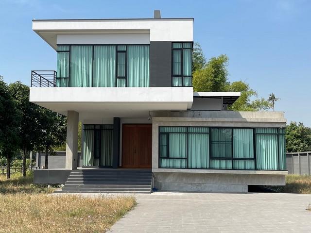 ขายบ้านเดี่ยว2.5ชั้น 423 ตร.ว.ริมน้ำย่านตลิ่งชันพร้อมเรือนรับรองริมน้ำบรรยากาศรีสอร์ทบ้านใหม่ไม่เคยอยู่อาศัย