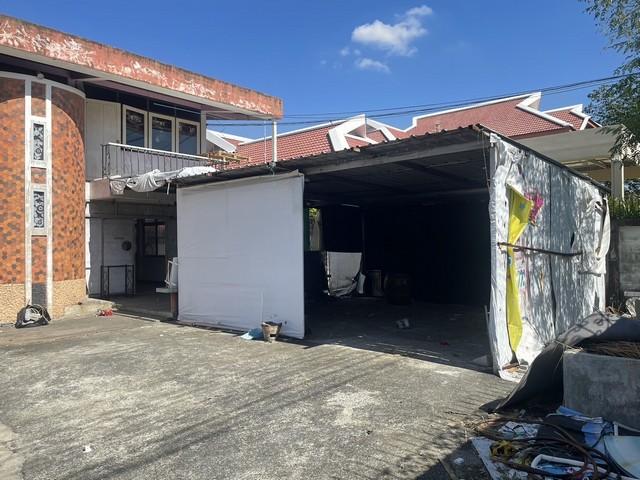 ขายที่ดิน เนื้อที่ 100 ตรว.พร้อมบ้านหลังเดี่ยว 2 ชั้น ซอยลาดพร้าว 122