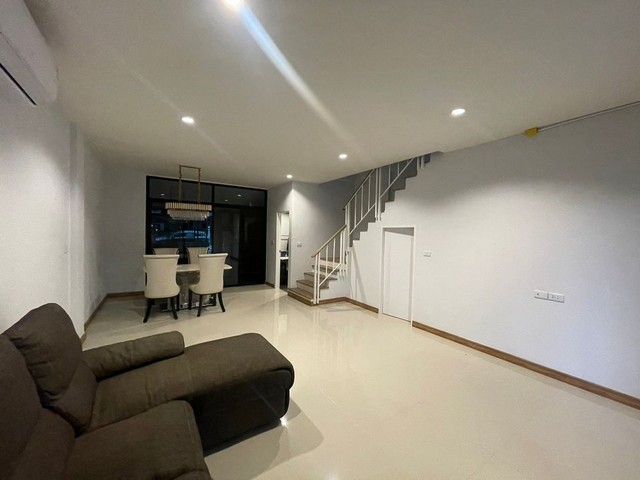 [B840]ให้เช่า 25k ทาวน์โฮม นารา คลัสเตอร์ ร่มเกล้า-สุวรรณภูมิ ติดถนนใหญ่ราษฎร์พัฒนา ซ.มิสทีน ต้อนรับเลี้ยงสัตว์ สามารถจดทะเบียนบริษัทได้