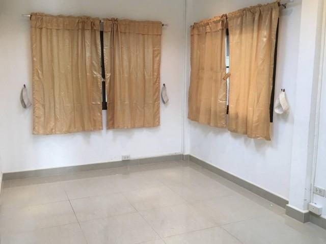 ให้เช่าบ้านเดี่ยว1ชั้นในซอยโชคชัย 4 ลาดพร้าว ขนาด69ตรว.4 ห้องนอน 2 ห้องน้ำ แอร์ 3 เครื่อง จอดรถได้ 4-6 คันvอยู่อาศัยหรือทำโฮมออฟฟิศ